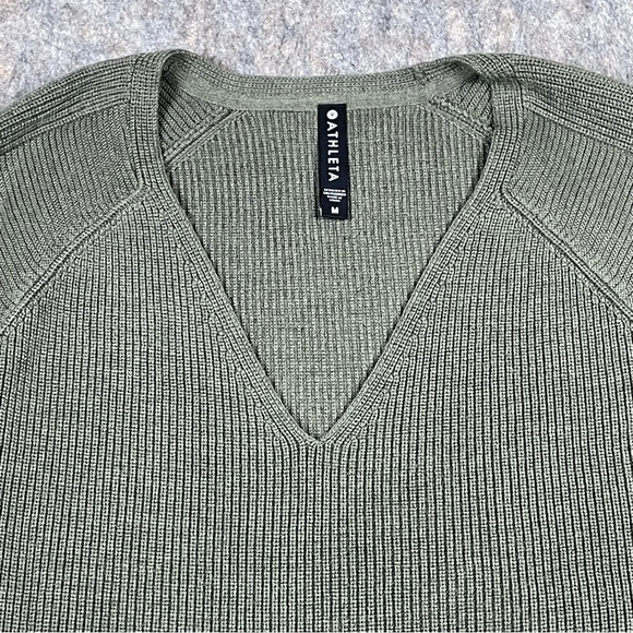 Athleta Hanover V-Neck Merino Wool Blend Athleisure Layering Oversized Sweater M - Picture 4 of 14